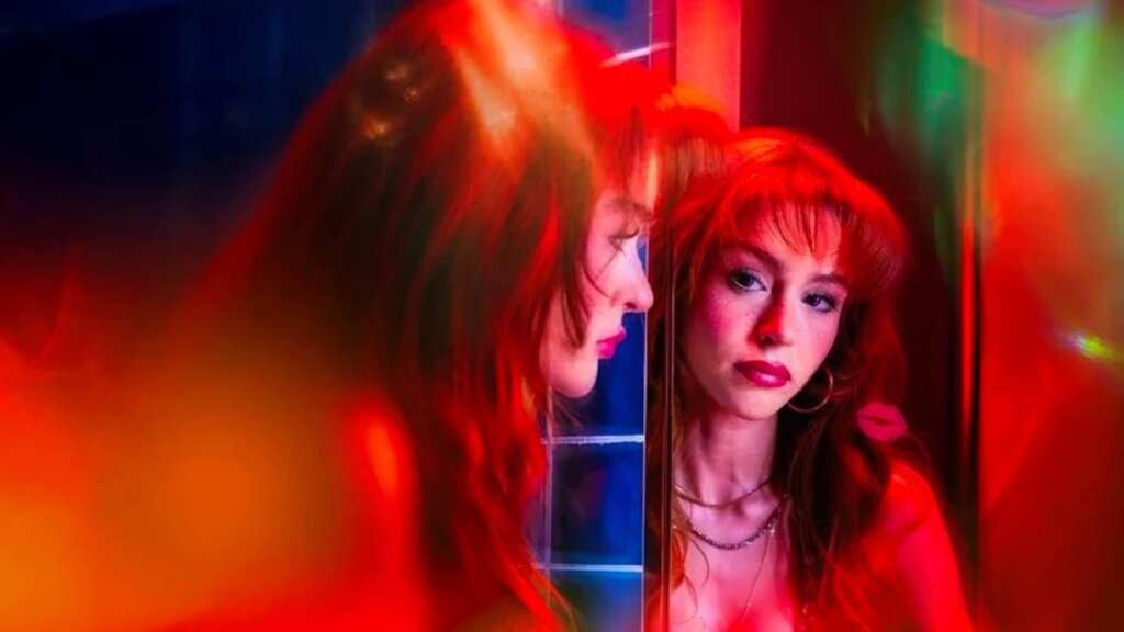 Asena Keskinci’nin Olay Yaratan Dizisi Yayından Kalktı: Tepkiler Çığ Gibi!