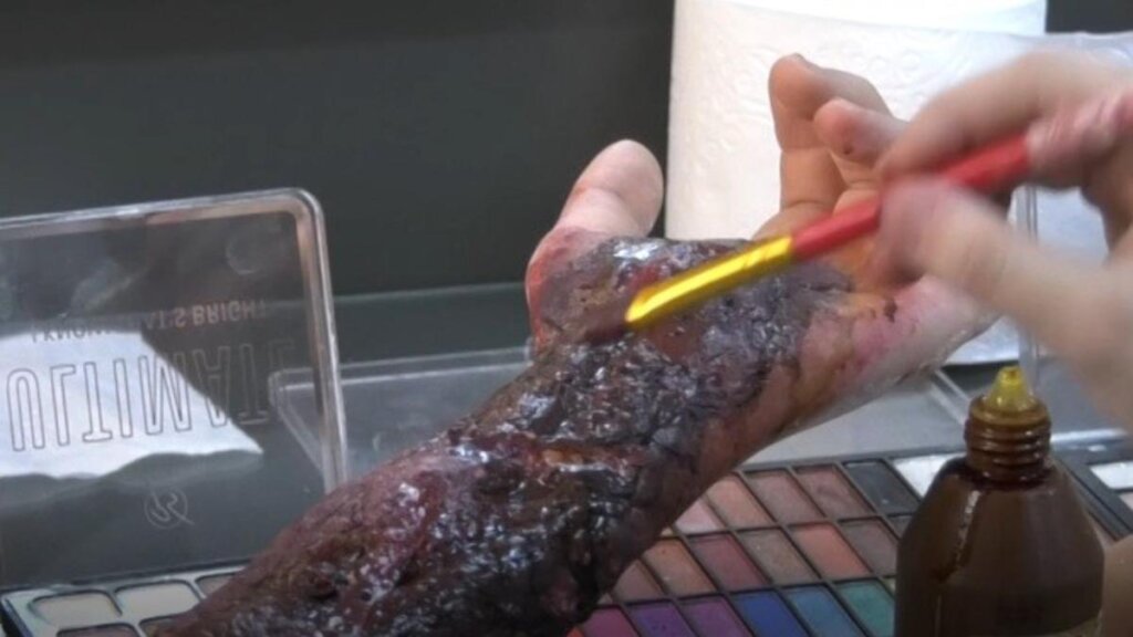 Bursa’da Gençlerin Özel Efekt Sanatı: Makyajla Gerçeğe Yolculuk