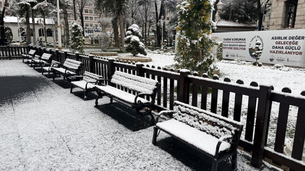 Kayseri – Malatya Arasında Kar Kaosu: Yol Çift Taraflı Kapalı!