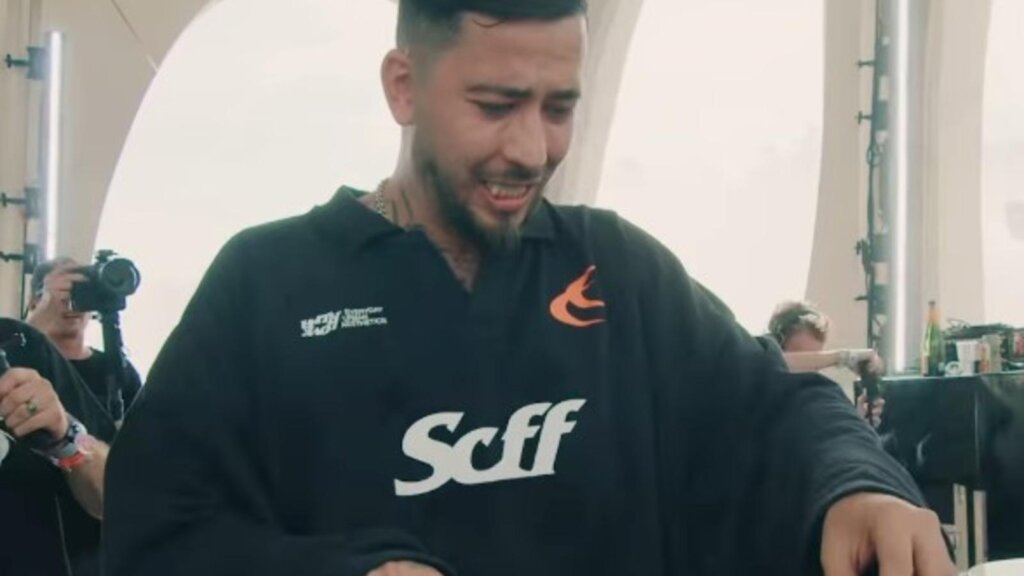 Mahmut Orhan’ın Aşk Tatili: Model Sevgilisiyle Koh Samui’de Romantik Anlar!