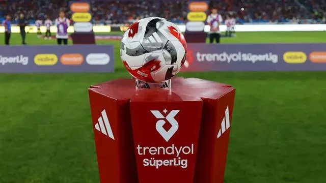 Galatasaray Süper Lig’de Kadro Değerinde Zirveyi Ele Geçirdi!