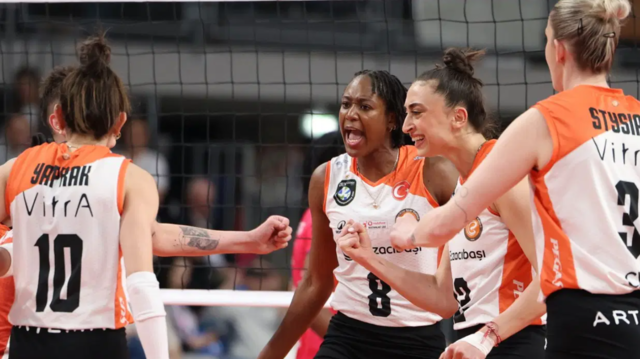 Kupa Voley Finali Sahnesi Hazır: Eczacıbaşı Dynavit-Vakıfbank Nefesi Kesti