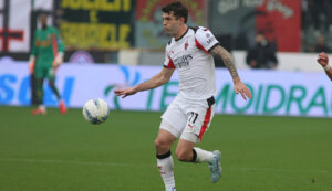 Milan Taraftarları Pulisic'i Sahipleniyor: Leao ile Kıyaslama Gündemde