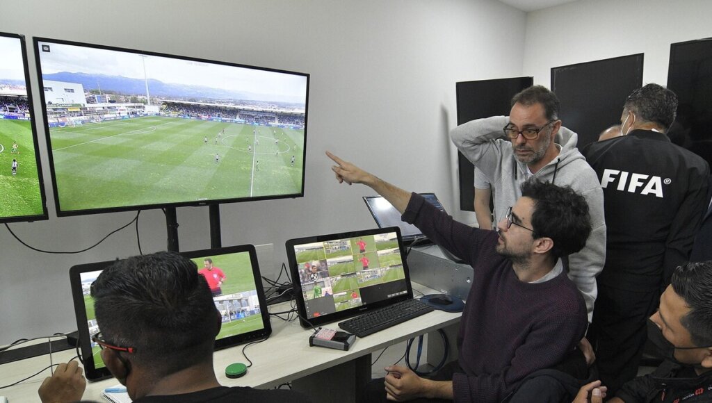 VAR Sistemi 10. Yılını Doldurdu: Tartışmalar ve Sorular Devam Ediyor!