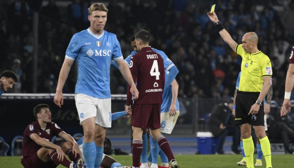 Napoli-Torino Maçında Hakem Fabbri’nin Kararları Tartışma Yarattı!
