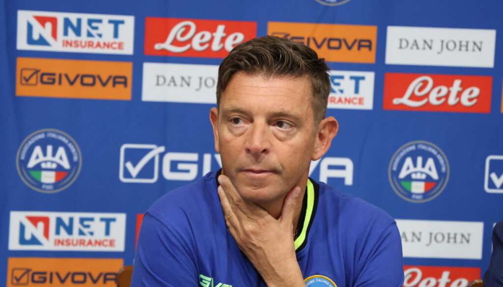 VAR Sistemi Değişiyor: Calhanoglu’nun Kırmızı Kartı ve Milan’ın Golü Üzerine Gelişmeler!