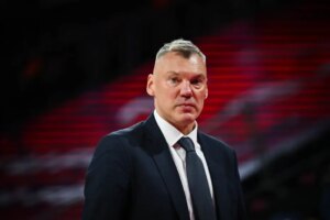 İran Krizi Basketbolu Vurdu: Jasikevicius Dubai'de Mahsur!