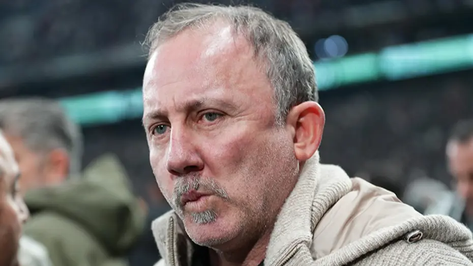 Sergen Yalçın’dan Sert Tepki: “Kafasını Çeviriyor, Bu Normal Değil!”