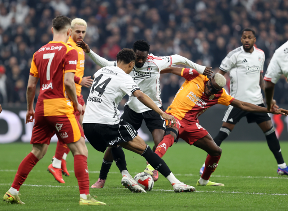 Galatasaray Beşiktaş’ı Devirdi, Derbide Nefes Kesen Anlar!