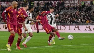 Roma ve Juventus Berabere Kaldı: Şampiyonlar Ligi Yarışı Hararetlendi!