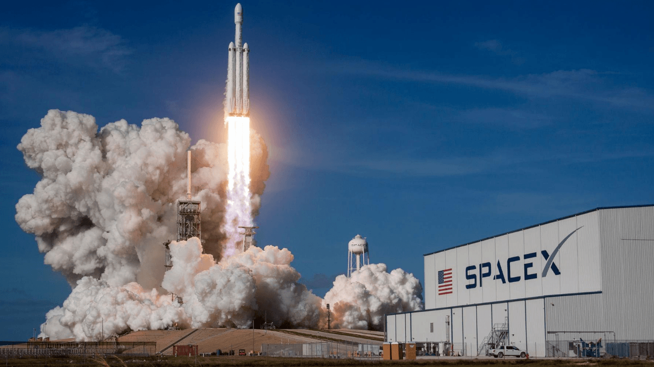 SpaceX Halka Arzına Hazırlanıyor: 1,75 Trilyon Dolar Değerleme Hedefi!